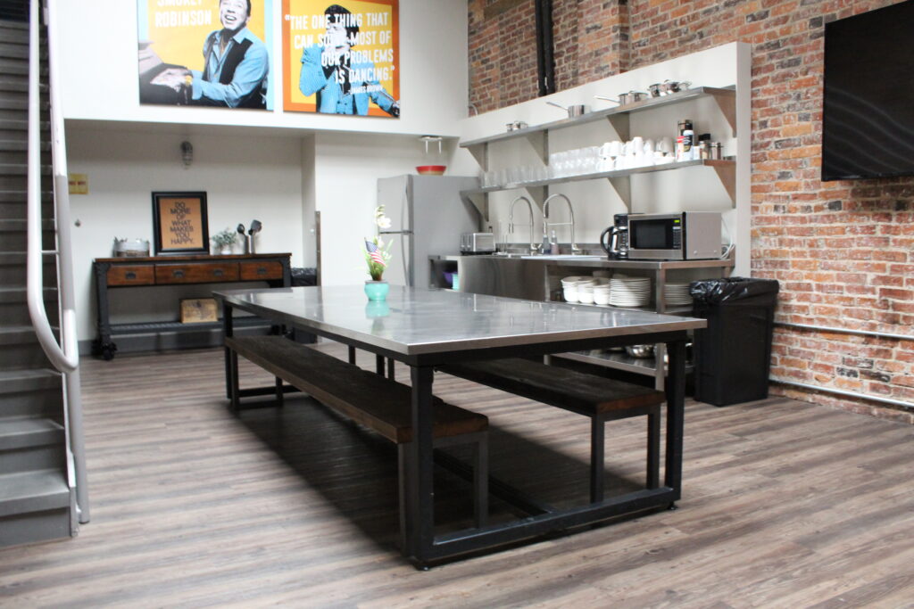 Hostelconferenceroomkitchen2